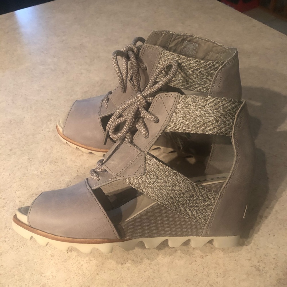 Sorel Joanie Lace Wedge Sandal - NWOB